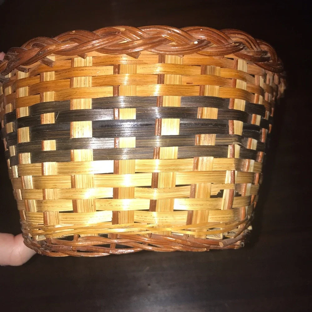 Basket vintage preowned weave multicolor